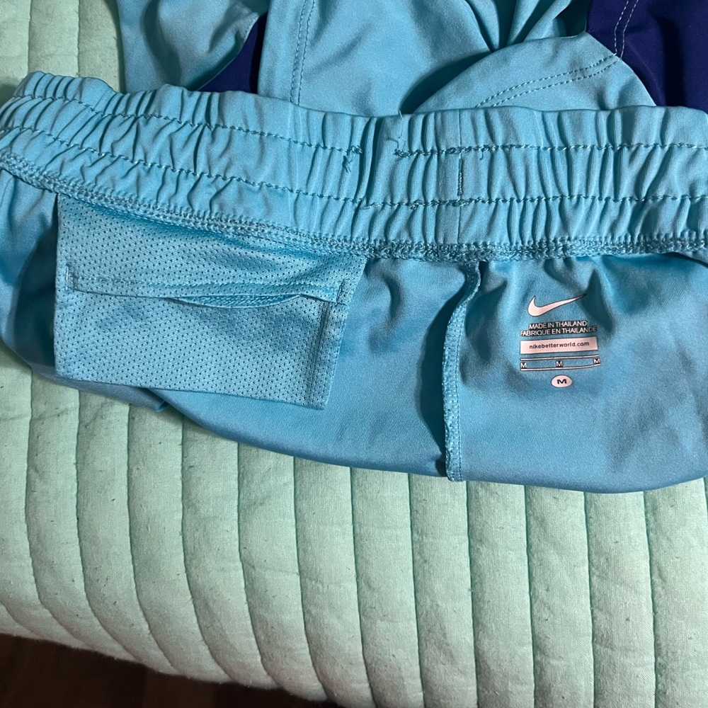 Nike Running Shorts - Picture 2 of 4